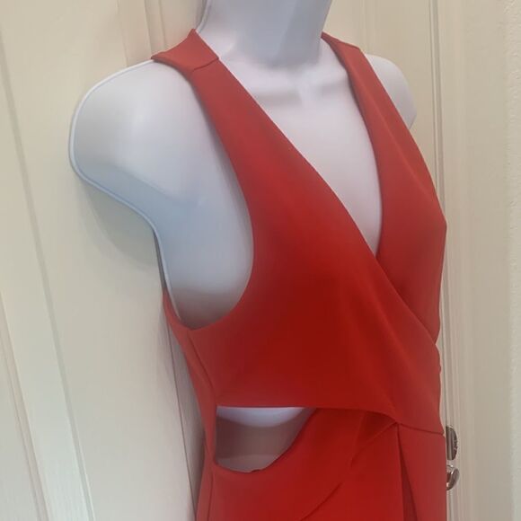 Express Size 8 Little Red Dress V Neck Side Cutouts Fit & Flare Zipper Back - Picture 4 of 11